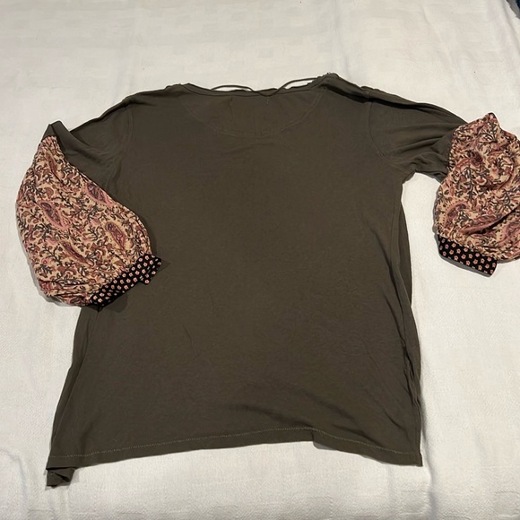 NWT we the free army green shirt/pattern sleeves - Picture 3 of 5